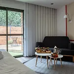 호텔 Logis Domaine Du Moulin Cavier - Restaurants & 아브리르