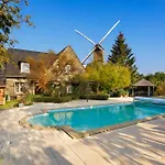 Logis Domaine Du Moulin Cavier - Restaurants & 3*