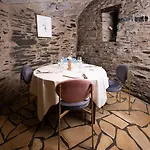 Logis Domaine Du Moulin Cavier - Restaurants & Hotel Avrillé