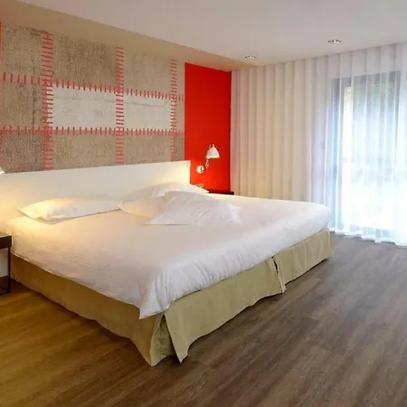 Hotel Logis Domaine Du Moulin Cavier