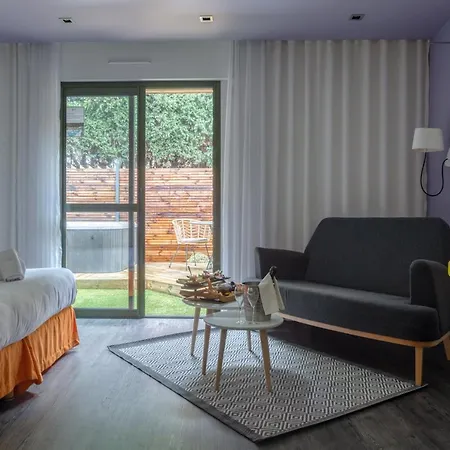 Hotel Logis Domaine Du Moulin Cavier