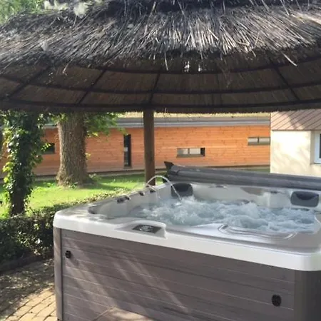 Logis Domaine Du Moulin Cavier 3*