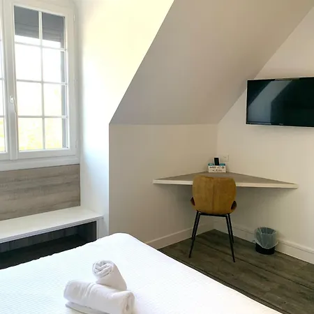 Logis Domaine Du Moulin Cavier Hotel