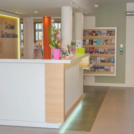 Logis Domaine Du Moulin Cavier - Restaurants & Avrillé