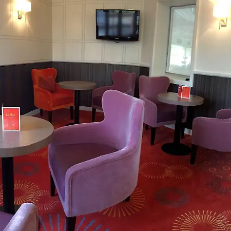 Logis Domaine Du Moulin Cavier - Restaurants & Otel Avrillé