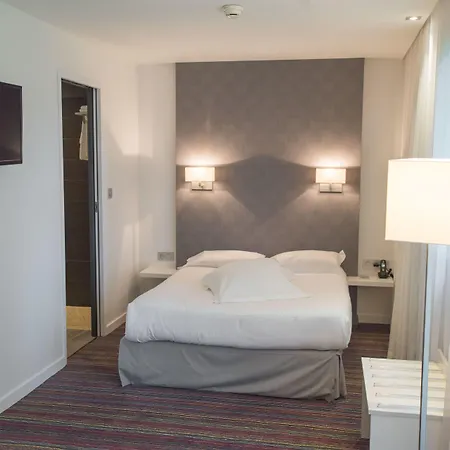 Hotel Logis Domaine Du Moulin Cavier 3*