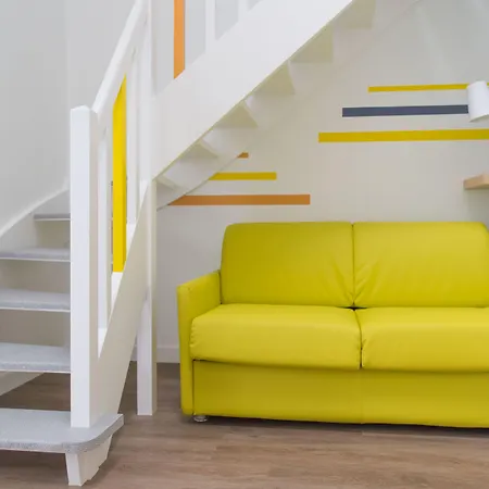 Hotel Logis Domaine Du Moulin Cavier - Restaurants & Avrillé