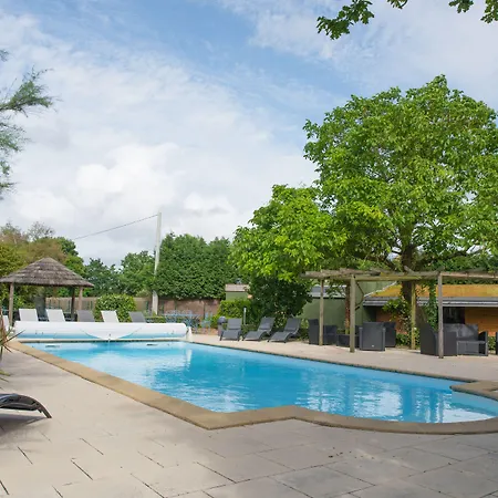 Logis Domaine Du Moulin Cavier - Restaurants & 3* Avrillé