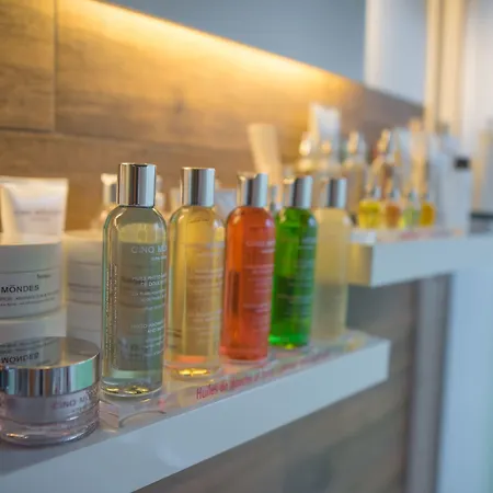 Hotel Logis Domaine Du Moulin Cavier - Restaurants &