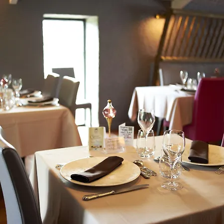 Logis Domaine Du Moulin Cavier - Restaurants & Hotel 3*