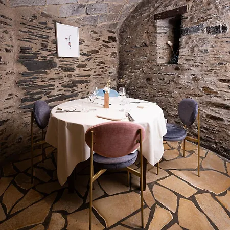 Logis Domaine Du Moulin Cavier - Restaurants & Ξενοδοχείο Avrillé