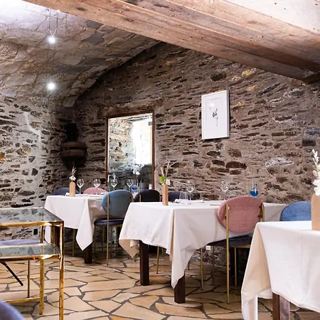 Logis Domaine Du Moulin Cavier - Restaurants &