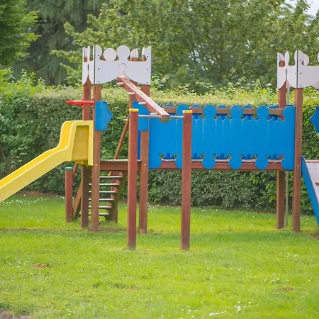 Otel Logis Domaine Du Moulin Cavier - Restaurants & 3*