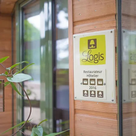 Logis Domaine Du Moulin Cavier - Restaurants & فندق