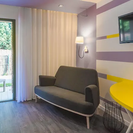 Hotel Logis Domaine Du Moulin Cavier 3*
