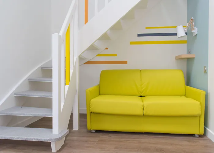 Hotel Logis Domaine Du Moulin Cavier Avrillé