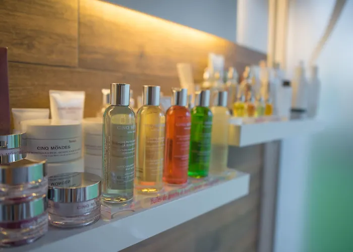 Hotel Logis Domaine Du Moulin Cavier