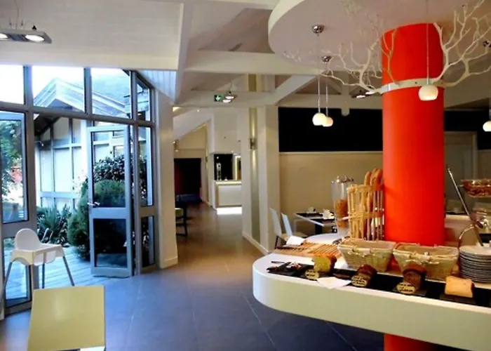 Logis Domaine Du Moulin Cavier Hotel 3*