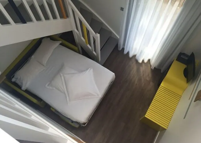 Hotel Logis Domaine Du Moulin Cavier Avrillé