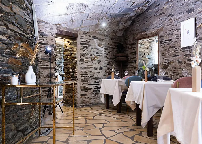 Hotel Logis Domaine Du Moulin Cavier